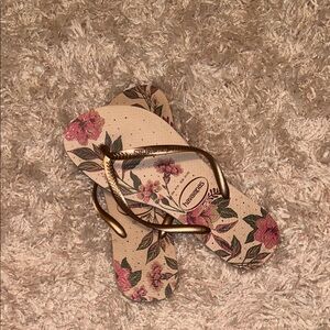 Havaianas Women's Sandals - Floral Cream and Brown